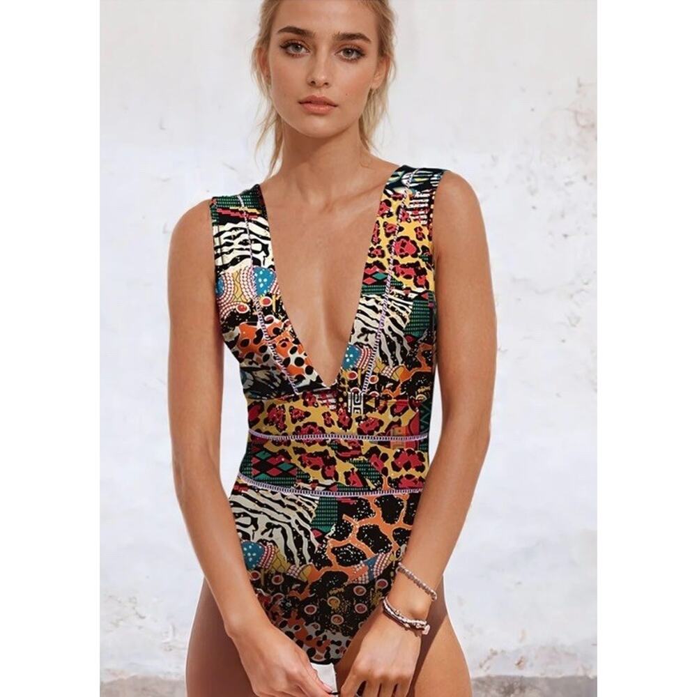 Averie Swim One Piece Swimsuit Harlow Plunge Swimwear Summer Beach - Picture 10 of 11